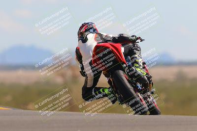 media/Oct-09-2022-SoCal Trackdays (Sun) [[95640aeeb6]]/Turn 9 Backside (120pm)/